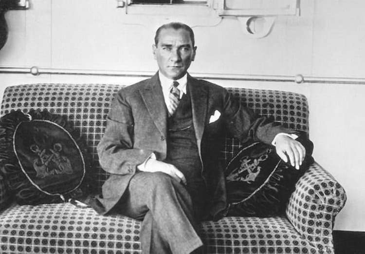 Arabistan Da Skandal St Ne Skandal Mustafa Kemal Atat Rk N