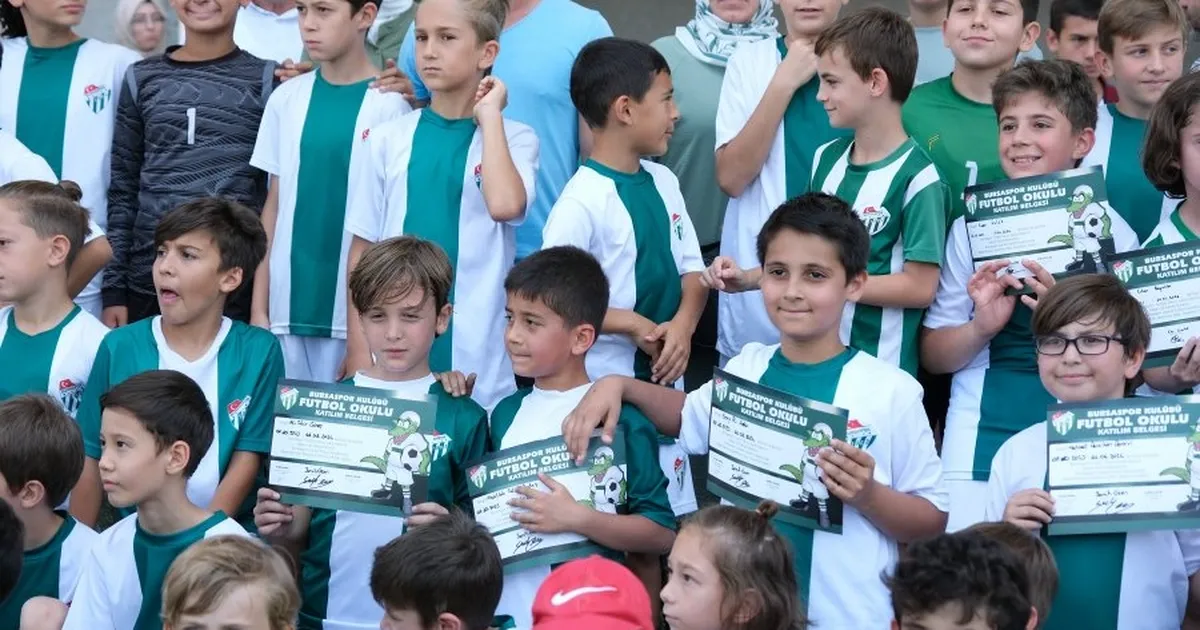 Bursaspor Futbol Okulu Kış Dönemi Sona Erdi - Bursa Hakimiyet