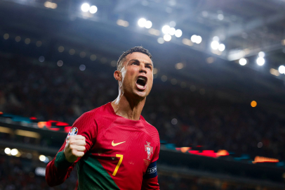 Cristiano Ronaldo, inanması güç sayılara ulaştı! 1200. maçında 868. golünü attı