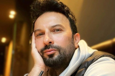 Megastar Tarkan kızıyla olan pozunu paylaştı