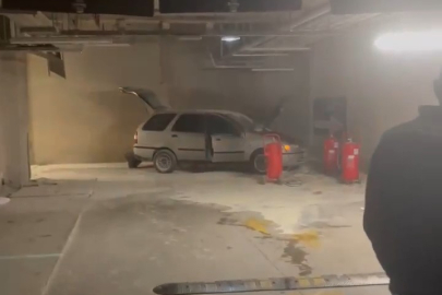 Bursa Şehir Hastanesi'nin kapalı otoparkında panik anları! LPG'li otomobil alev aldı...