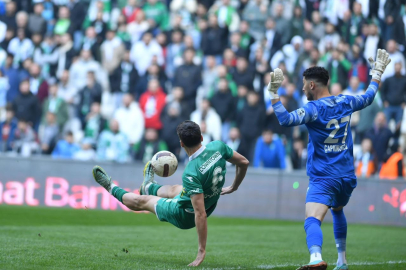 Bursaspor Serik Belediyespor karşısında fırsatı tepti!