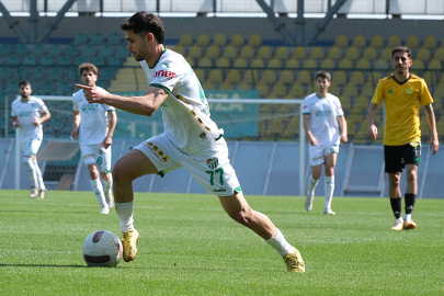 MORALSİZ TİMSAH LİDERE DİRENEMEDİ! | Bursaspor, Esenler Erokspor'a 5-1 kaybetti...