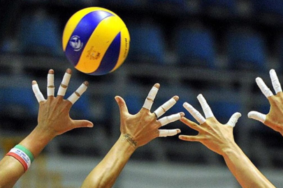 VakıfBank, Nilüfer Belediyespor Eker'e set vermedi