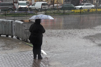 Bursa’ya yeni haftada art arda sağanak yağış uyarısı: Gün gün açıklandı... (29 Nisan 2024 Bursa’da hava durumu nasıl?)