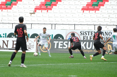 GENÇLERLE BU KADAR! | Bursaspor, Diyarbekirspor deplasmanında kayıp...