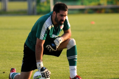 Bursaspor'da da oynamıştı: Scott Carson sözleşmesini tekrar uzattı