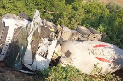 Kahramanmaraş’ta beton mikseri şarampole yuvarlandı