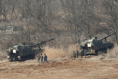 Güney Kore: Kuzey'den askerler, yeniden Askerden Arındırılmış Bölge'deki sınırı geçti