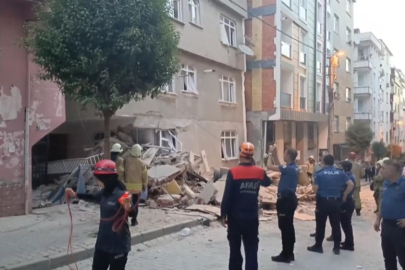 İstanbul'da 7 katlı bina çöktü! "Deprem sandık"