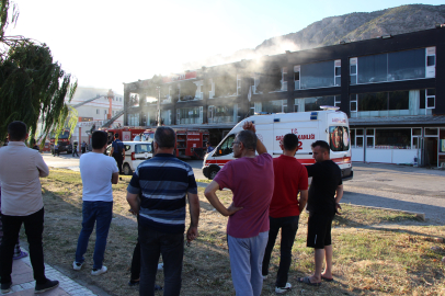 Amasya'da İstanbul Evim AVM'de yangın