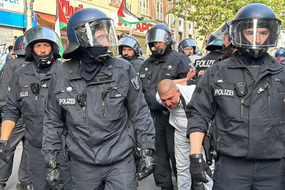 Almanya'da Filistin'e destek gösterisinde çok sayıda kişi gözaltına alındı