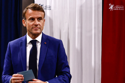 Emmanuel Macron: Aşırı sağa tek bir oy bile verilmemeli