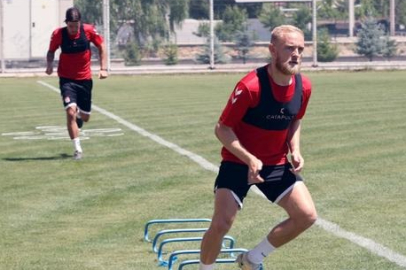 Alex Pritchard'ın hedefi vazgeçilmez olmak