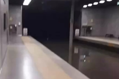 Bursa'da metro istasyonlarını su bastı! Seferler durduruldu
