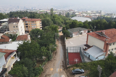 Bursa’daki sel faciası! 600'ün üzerinde ihbar yapıldı: 5 araç zarar gördü