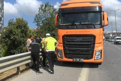 İstanbul'da korkunç olay! Seyir halindeki kamyonun önüne atladı