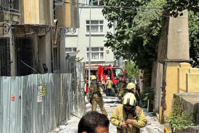 Beyoğlu'nda metruk binada yangın