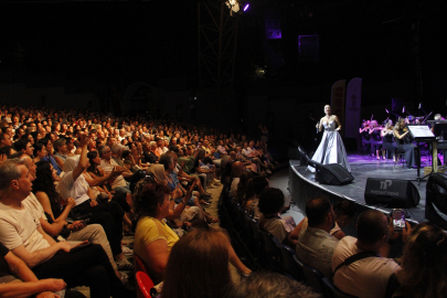 Bursa Festivali’nde büyüleyici gece!