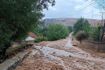 Sivas'ta sağanak yağış sele neden oldu