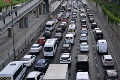 Trafikteki taşıt sayısı haziranda 196 bin 692 arttı