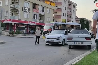 Bursa'da kaza yapan sürücü: Hatasız, boyasız aracım hasar gördü