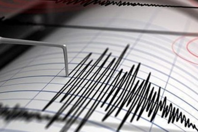 Çanakkale'de 4.7 büyüklüğünde deprem! Bursa da sallandı