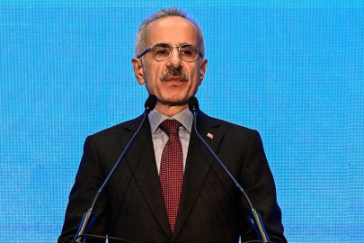 Abdulkadir Uraloğlu: Milli Elektrikli Hızlı Tren 2025'te raylara iniyor