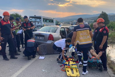 Burdur'da iki otomobil kafa kafaya çarpıştı: 1 ölü