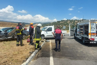 Amasya'da otomobil ile hafif ticari araç çarpıştı