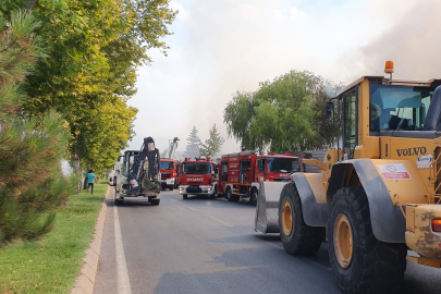 Kayseri'de kağıt fabrikasında yangın çıktı