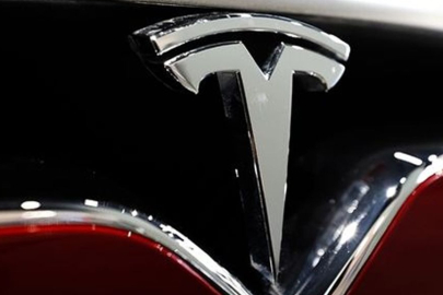 Tesla 1,8 milyon aracını geri çağırıyor!