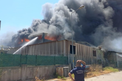 Manisa'da fabrika yangını