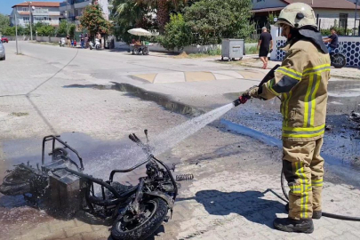 Bursa'da seyir halindeki elektrikli bisiklet alev aldı