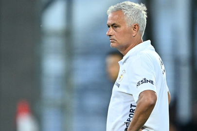 Jose Mourinho'ya Süper Lig'de ilk sarı kart şoku!