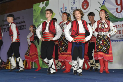 Bursa'da Altın Biber Festivali'nde folklör şöleni