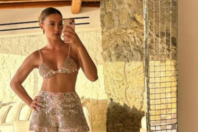 Burcu Özberk Mykonos tatilinden paylaştı