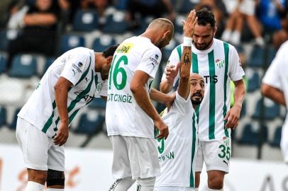 Bursaspor'un şampiyonluk yürüyüşü Düzce'de başladı: 0-2