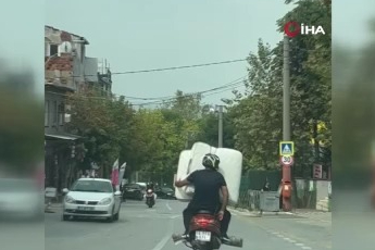 Bursa'da yataklı motosiklet turu kamerada!