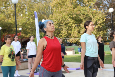 Bursa Mudanya’da pazar sabahı yoga ile başladı