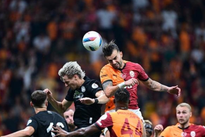 Galatasaray kural hatası mı yaptı? Sahadakilerin yarısı değişince...