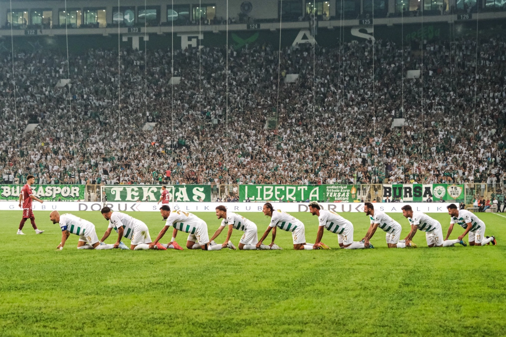 Bursaspor'dan TFF 3. Lig rekoru: Tam 41 bin 300 Yeşil Beyaz sevdalısı...