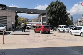 Bursa'da 5 yaşındaki çocuğun gözüne bıçak battı!