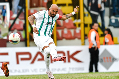 Ahmet İlhan Özek kariyerinin en iyi başlangıcını Bursaspor'da yaptı!