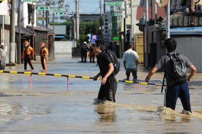 Japonya'da sel tehdidi: 50 bin kişi için tahliye emri verildi