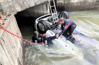 Erzurum’da otomobil su kanalına uçtu: 2 ölü