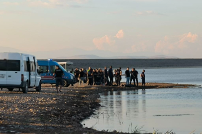 Hatay'da barajda suyun içinde kaybolan 5 kişiden 4'ünün cansız bedenine ulaşıldı