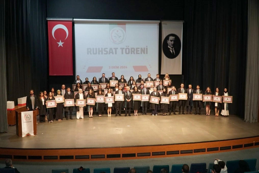 İşte Bursa'nın yeni avukatları! Ruhsatlarını aldılar