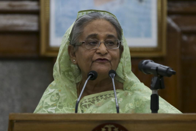 Bangladeş'te eski Başbakan Hasina hakkında tutuklama kararı çıkarıldı