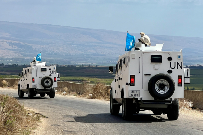 İsrail, UNIFIL'e ait gözlem kulesini buldozerle yıktı